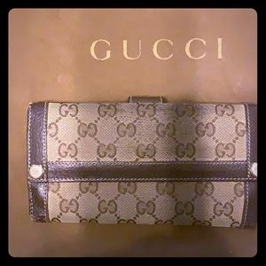 Gucci monogram canvas wallet. Nice vintage piece!